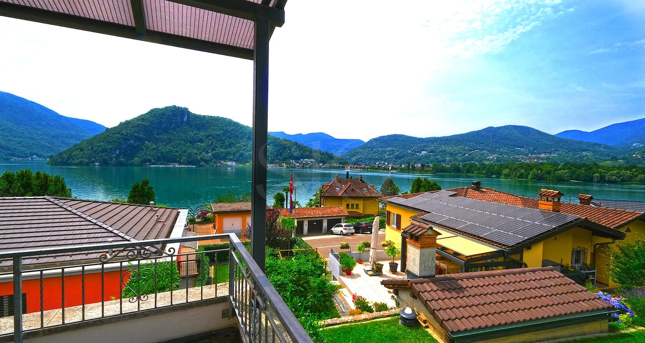 Carabietta - Detached house with lake view