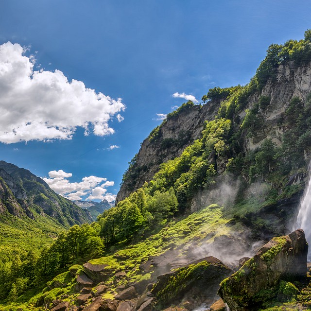 Discover the Mountains and Valleys of Ticino