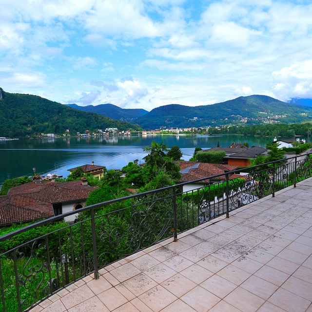 Carabietta - Luxury villa with swimming pool and lake view